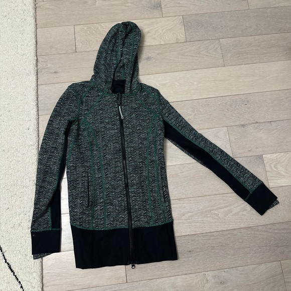 lululemon athletica Black and Green Define Jacket - Picture 1 of 6